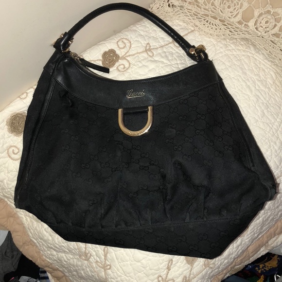 Gucci Handbags - Black Gucci pocketbook